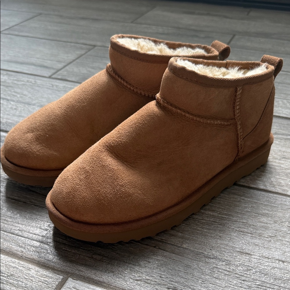 Ugg Ultra Mini Suede Ankle Boots size 8